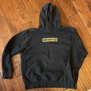 Nike, “Just do it” black sweatshirt… great shape!